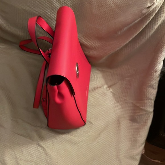 Charles&Keith backbag red - Picture 4 of 7